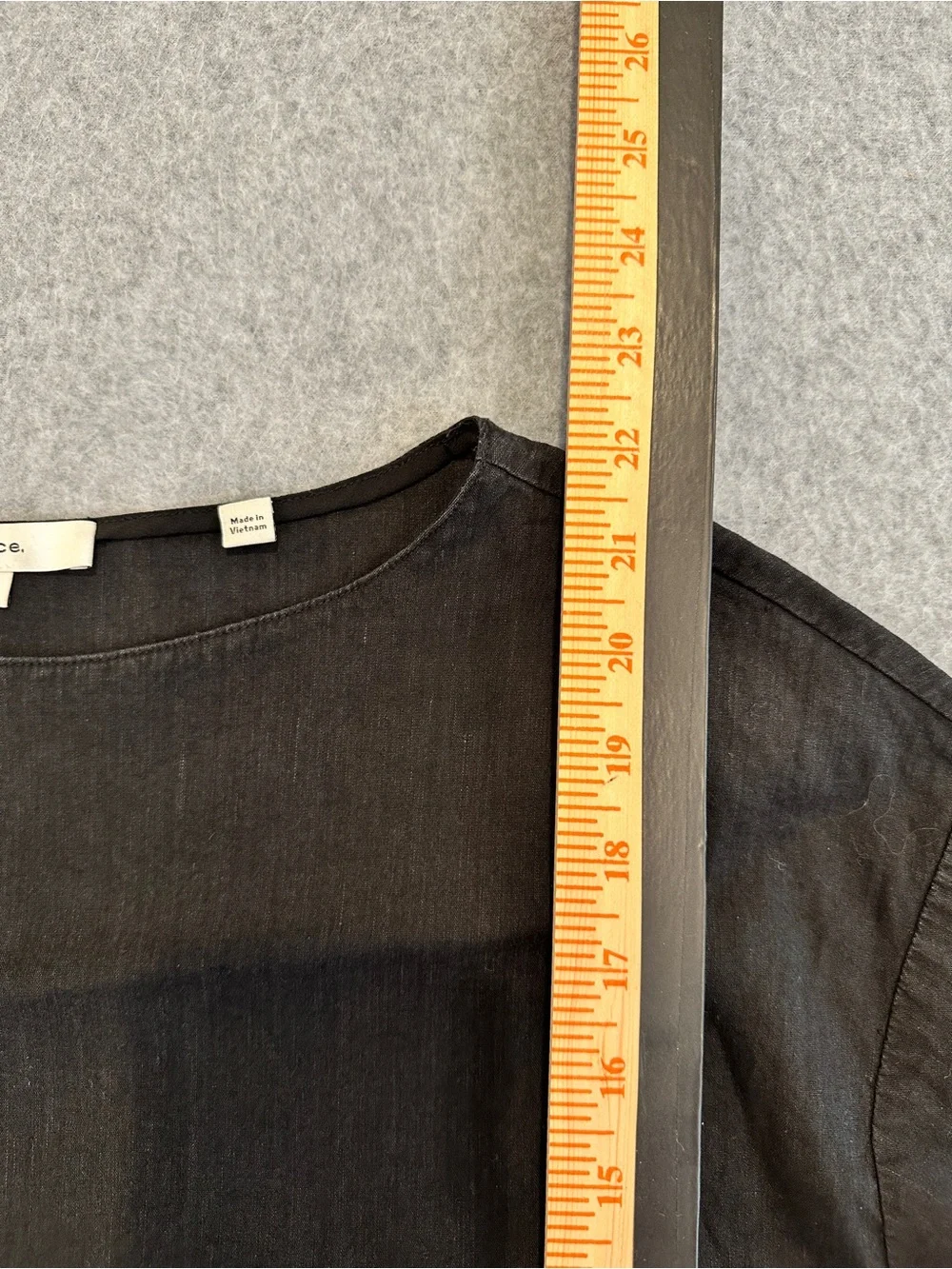 Vince Black Relaxed Short Sleeve Linen Blend Tee
